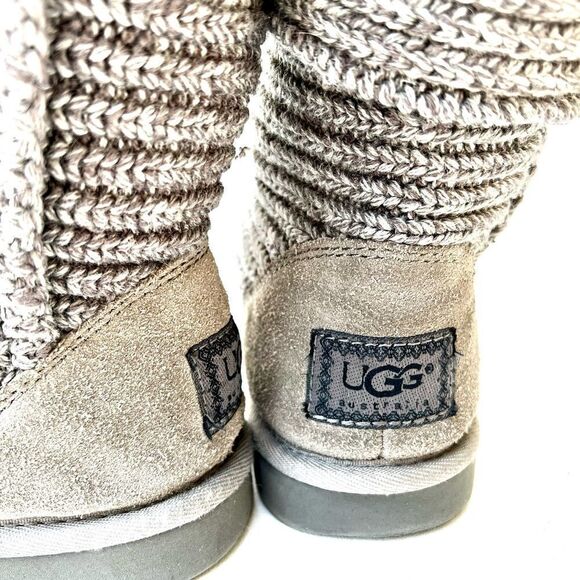 UGG Classic Cardy Button Detailed Knit Boots 6 - Picture 10 of 16